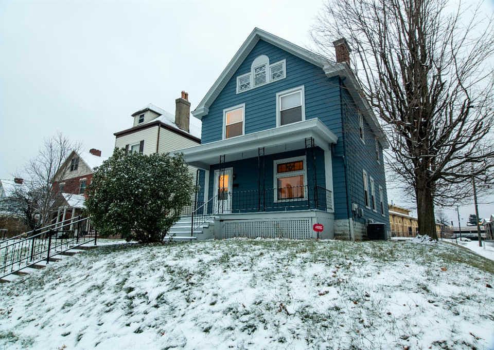 1st image of 2057 Lawrence Ave