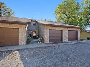 1813 Ramada Blvd APT 4, Collinsville, IL 62234