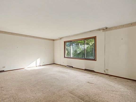 5th image of 940 Ridgeland Ave
