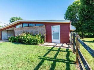 100 Parlier Ave NE, Conover, NC 28613