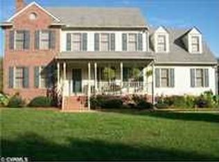 10213 Salem Oaks Dr, North Chesterfield, VA 23237