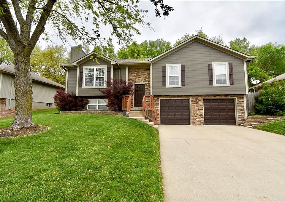 1st image of 2609 NW Richard Dr