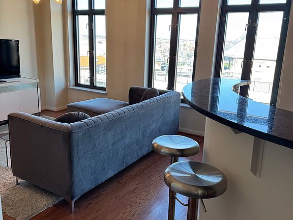 Living room/kitchen island