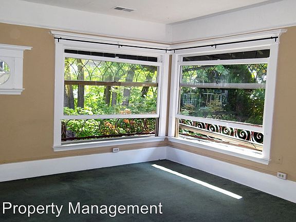 2nd image of 123 Bellevue Ave E APT E