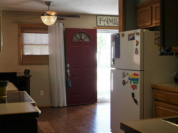 5th image of 10 N Harris Dr
