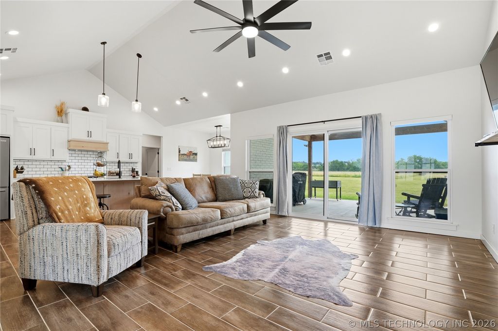 9862 N 49th St E, Wagoner, OK - View 6