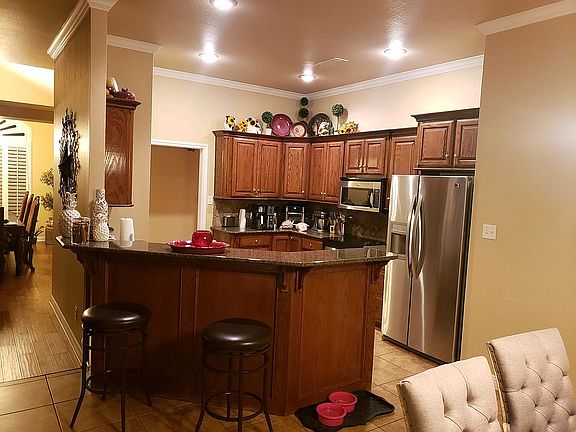 5th image of 2031 Yale Dr