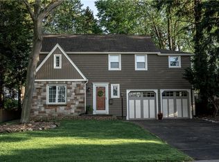 239 Colebrook Dr, Rochester, NY 14617