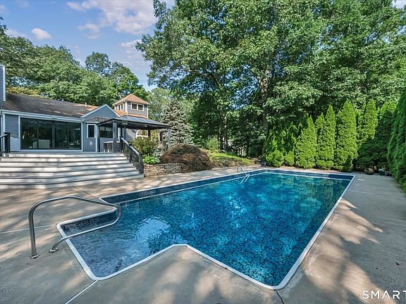 4th image of 212 Mulberry Point Road