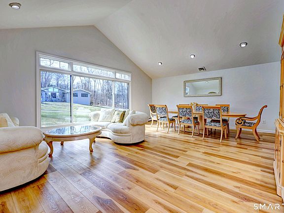 4th image of 48 Nancy Drive