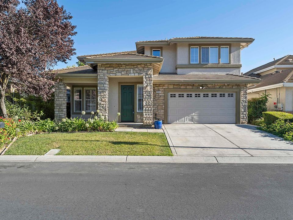 1st image of 2652 Crescent Way