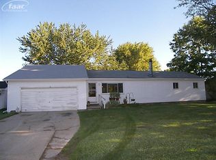 1085 Sarah St, Grand Blanc, MI 48439