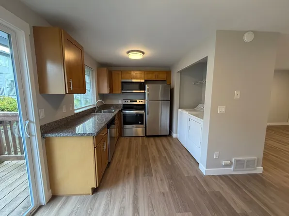 207 Dorn 8-plex, 207 Dorn Ave #2H, Everett, WA 98208