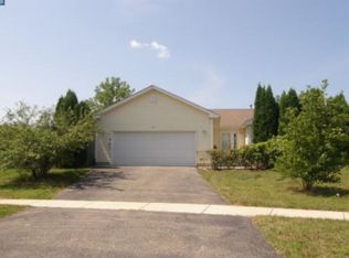 104 Shawnee Ln, Harvard, IL 60033