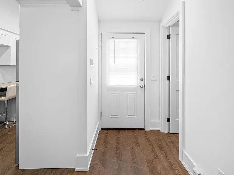 408 W Lake Dr #4 — Photo 3