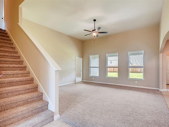 4th image of 21219 Opal Oak Dr