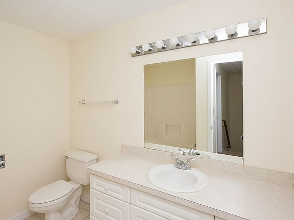2nd image of 1298 Hartford Tpke APT 11B