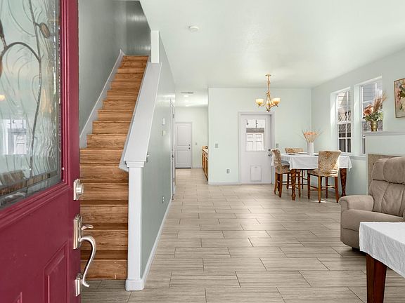 5th image of 2556 N Village Drive