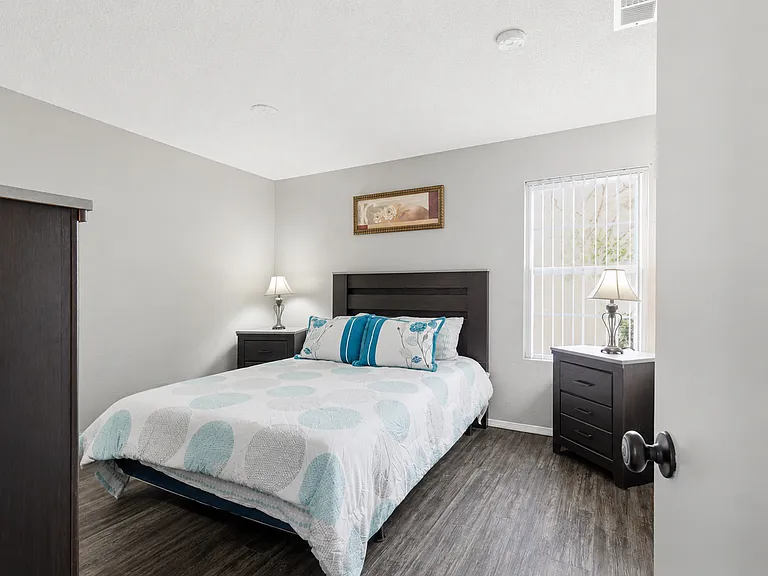 Woodland HIlls Apartments — Photo 17