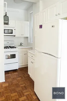 Rented by Bond New York | media 18