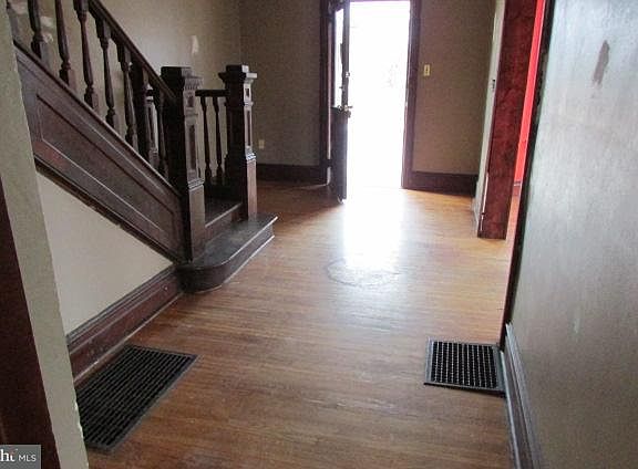 2nd image of 621 N 15th St