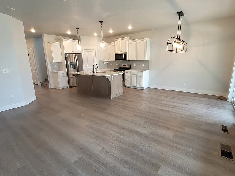 1768 W Crosswind St — Photo 10
