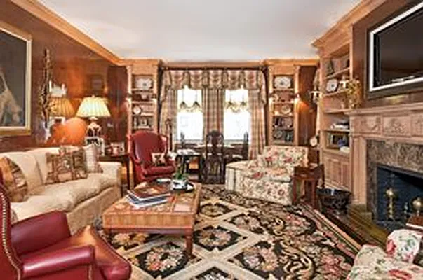 Sold by Douglas Elliman | media 15