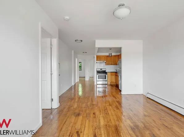 656 Kosciuszko Street image 1 of 10