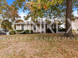 1308 SE Knights Bridge St, Blue Springs, MO 64014