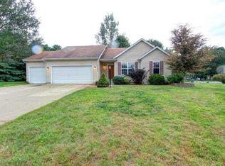 11201 Birch Ln, Osceola, IN 46561