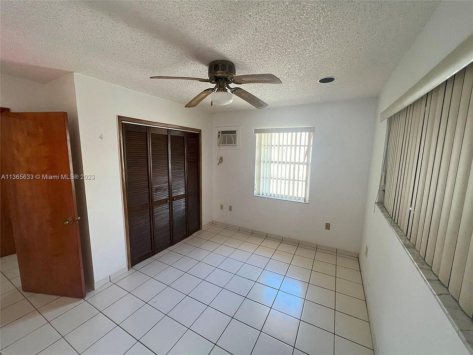 2nd image of 300 SW 121st Ave #B