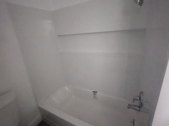 5th image of 20414 Saticoy St #262bda88e