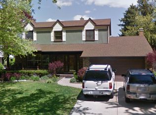 9 Charles Ct, Buffalo Grove, IL 60089