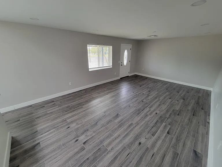 535 W 15th St — Photo 21