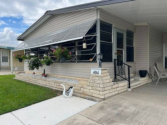 2nd image of 404 Clearview St