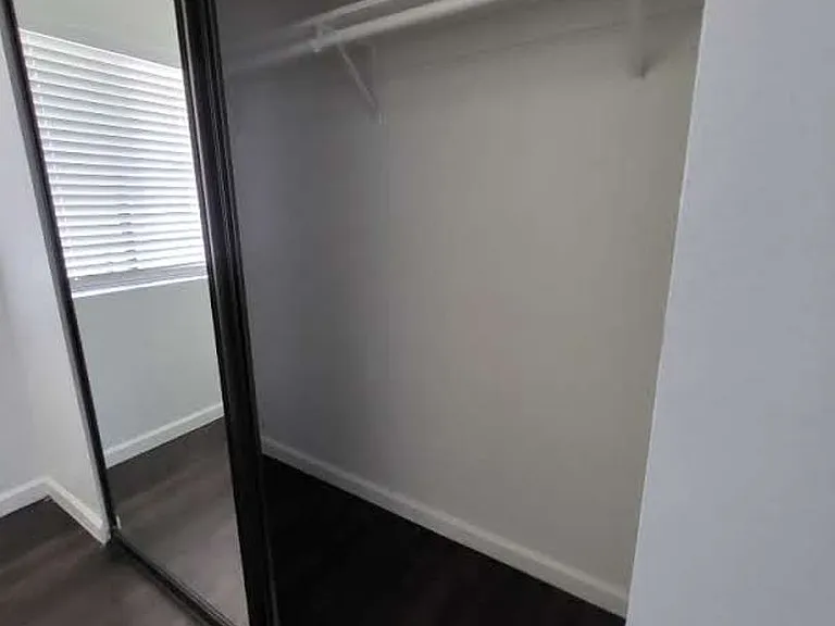 11702 York Avenue — Photo 25