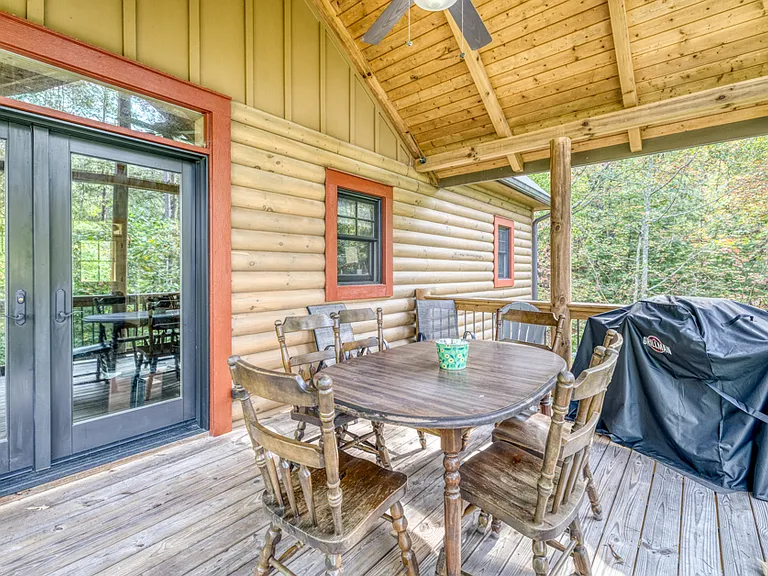 111 Watkins Farm Rd — Photo 32