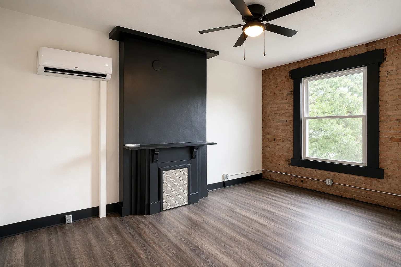 3 bed, 1600 sqft, $1,800 — Photo 2