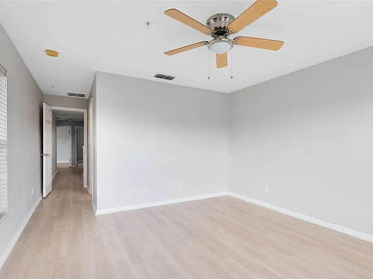 2064 Cypress Bay Blvd — Photo 13