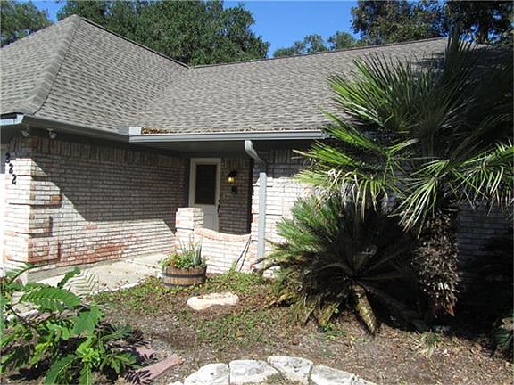 2nd image of 222 Banyan Dr