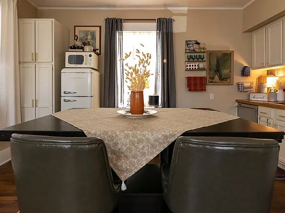 4th image of 90 N Cooper St #1