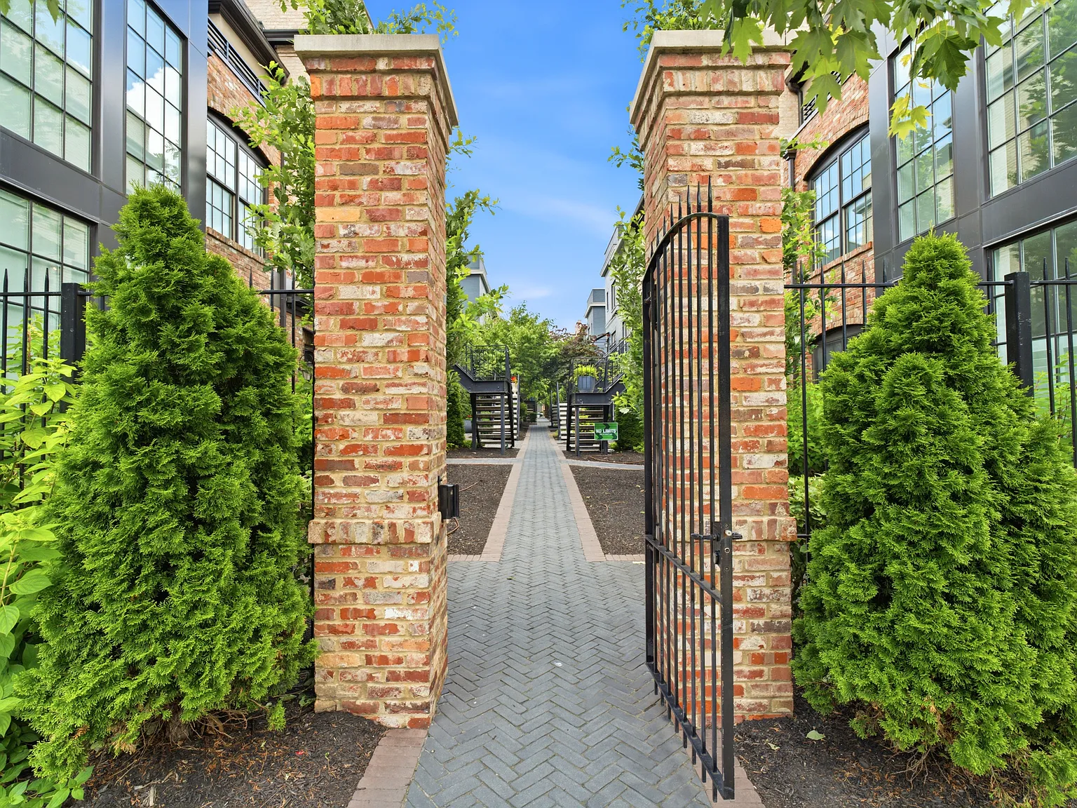 1 bed, 782 sqft, $1,795 — Photo 3