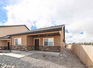 1014 Old Town Ln, Cheyenne, WY 82009