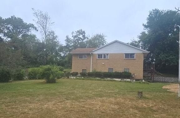 2nd image of 1750 W 48th Pl