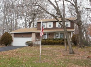 8 Colonial Cir, North East, MD 21901