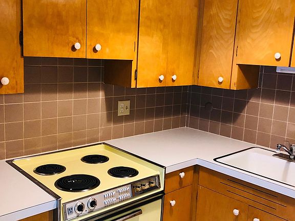 3rd image of 2268 14th Ave W APT 302