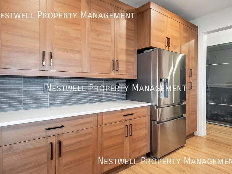 76 N Midland Dr — Photo 12