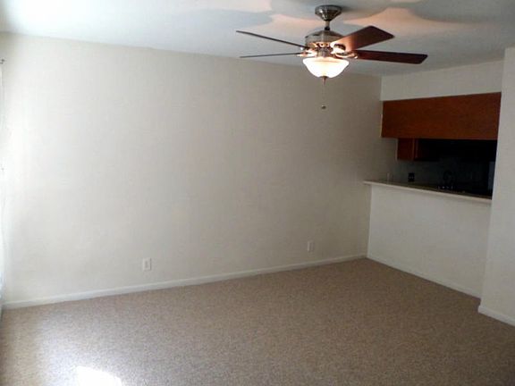 3rd image of 4816 Delwood St APT 5
