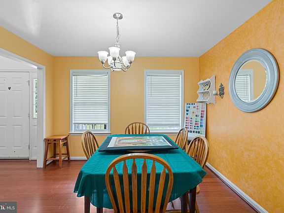 4th image of 8816 Dundee Dr