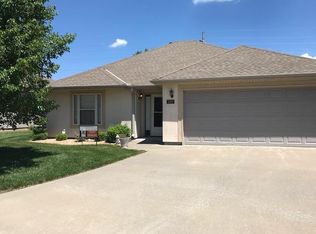 1909 Sideview Ln, Warrensburg, MO 64093